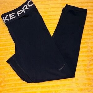 Nike Pro Capris